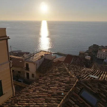 Nina Pizzo (Calabria)