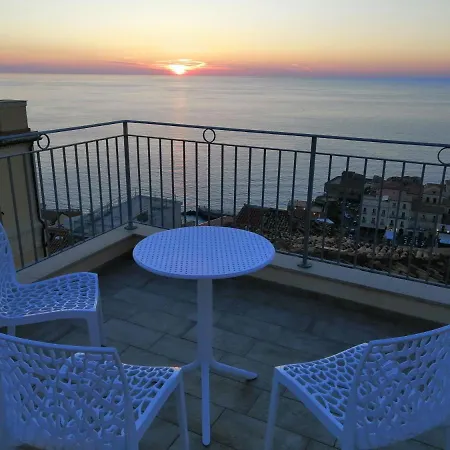 Nina Pensión Pizzo (Calabria)