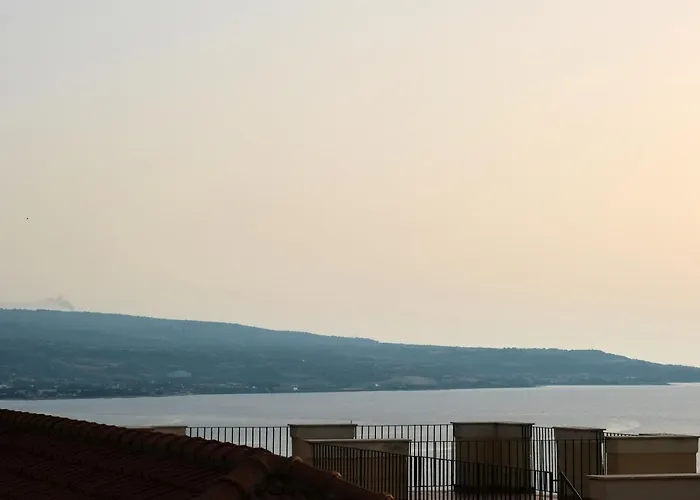 Nina Pizzo (Calabria)