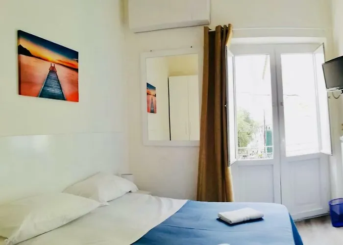 Casa de hóspedes Nina 3*