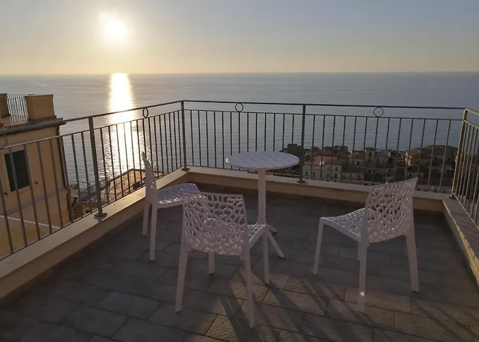 Nina Pizzo (Calabria)